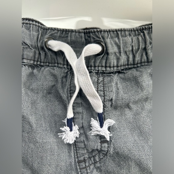 Gray shorts /9 boy - Picture 2 of 6